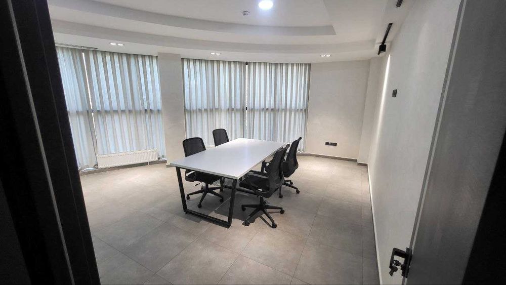 Офис ижарага берилади,330 м², марказда Юнусабад, Собственник 5 этаж