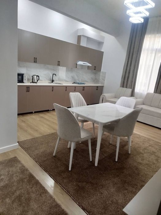 Новостройка циалковский 2х-комнатная /1/3 евроремонт с удобствами