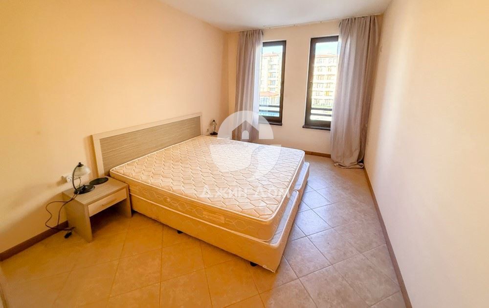 Продава се Двустаен апартамент в к.к. Слънчев бряг - 67 кв.м за 1105 €/кв.м - Снимка #5