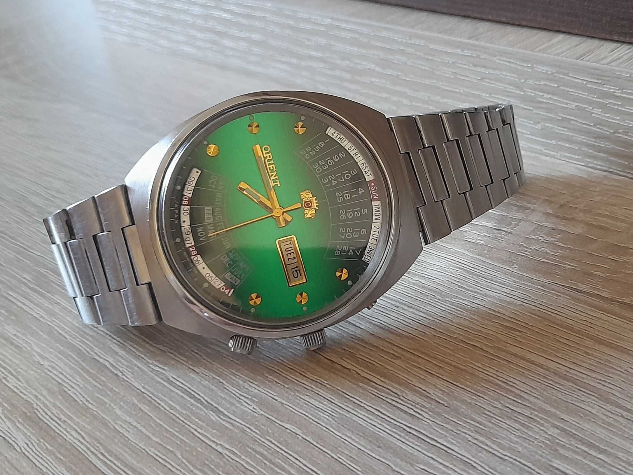 Ceas Orient Multi Year Calendar Automatic din anii '70  verde  superb