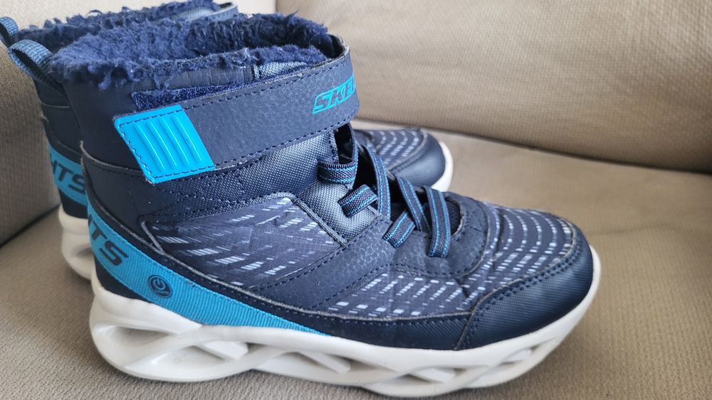 Ghete Skechers masura 33.5