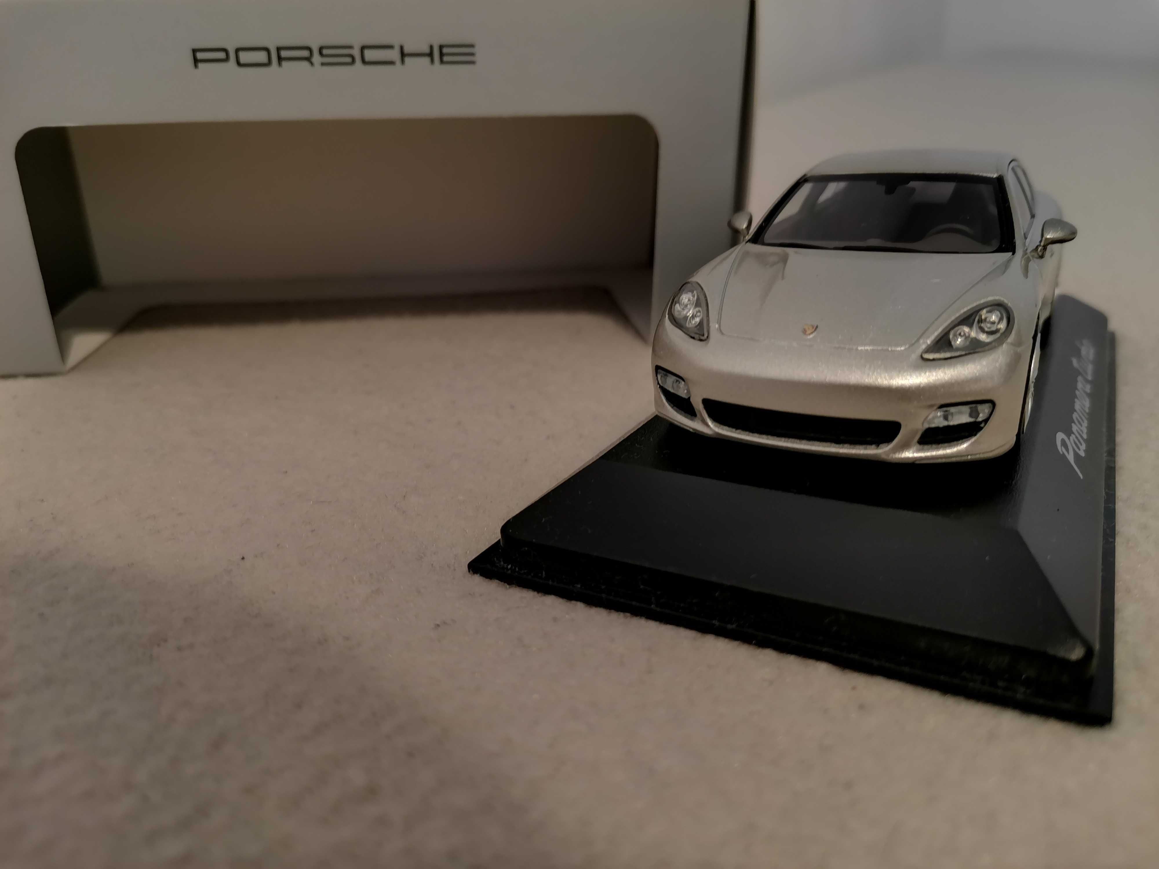 Продавам умален модел на Porsche Panamera Turbo в мащаб 1:43