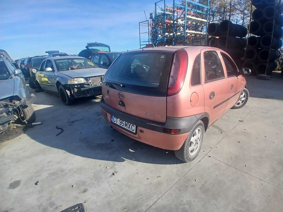 Dezmembrez opel corsa c