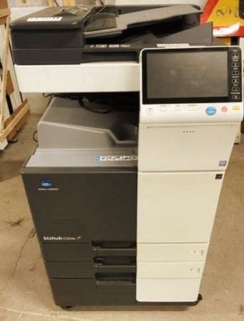 Vând urgent multifuncțională Konica C224e
