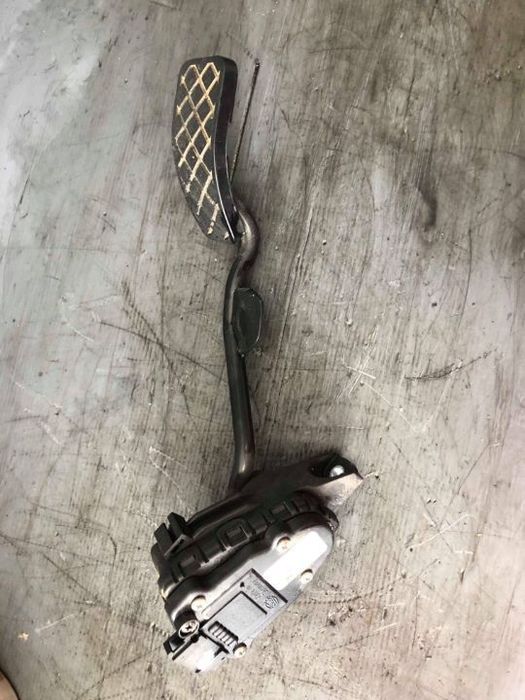 pedala acceleratie  1.9 tdi awx 131 cp passat b5 audi a4 b6 vw passat b5 skoda superb