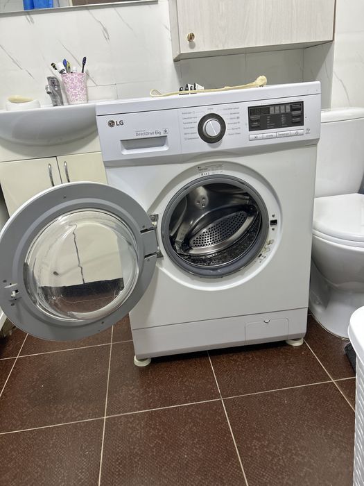 Срочно продам рабочую стиральную машинку