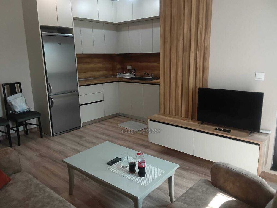 Дава се под наем Двустаен апартамент в Пловдив, Център - 80 кв.м за 612 € - Снимка #4