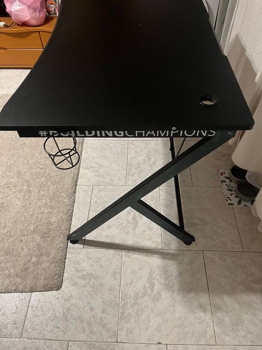 Геймърско бюро, 120 на 74