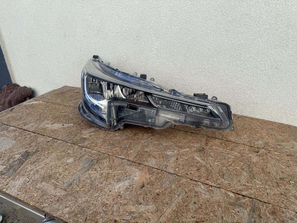 Far dreapta Toyota Corolla E210 Hatchback Full LED Original Europa
