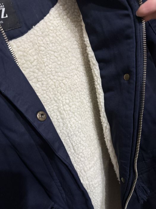 Продам парку. Размер 3хл. Гдето 50-52. Новая.