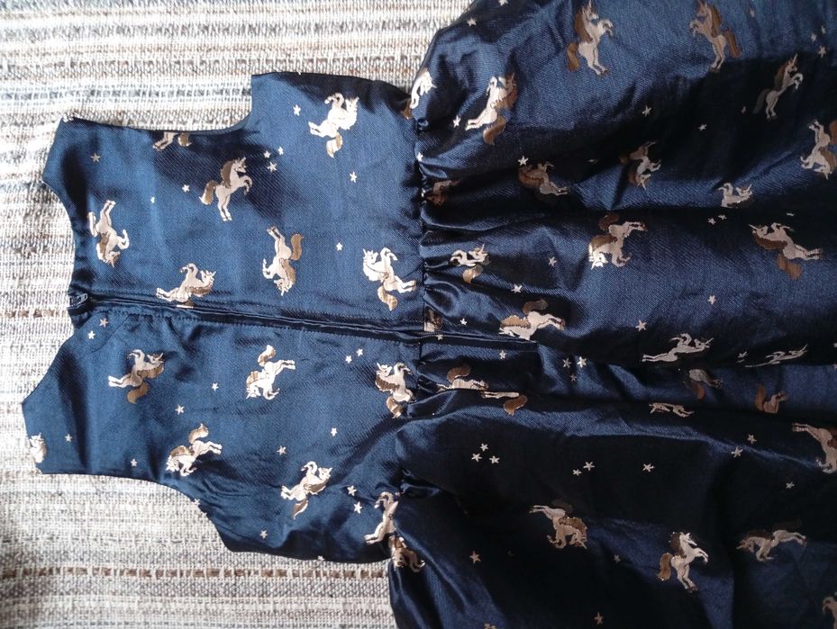 H&M Разкошна рокля за повод 134-140