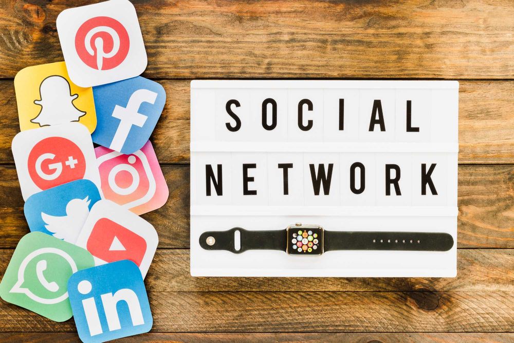 Design modern websiteuri și reclame online: SEO și Facebook Ads