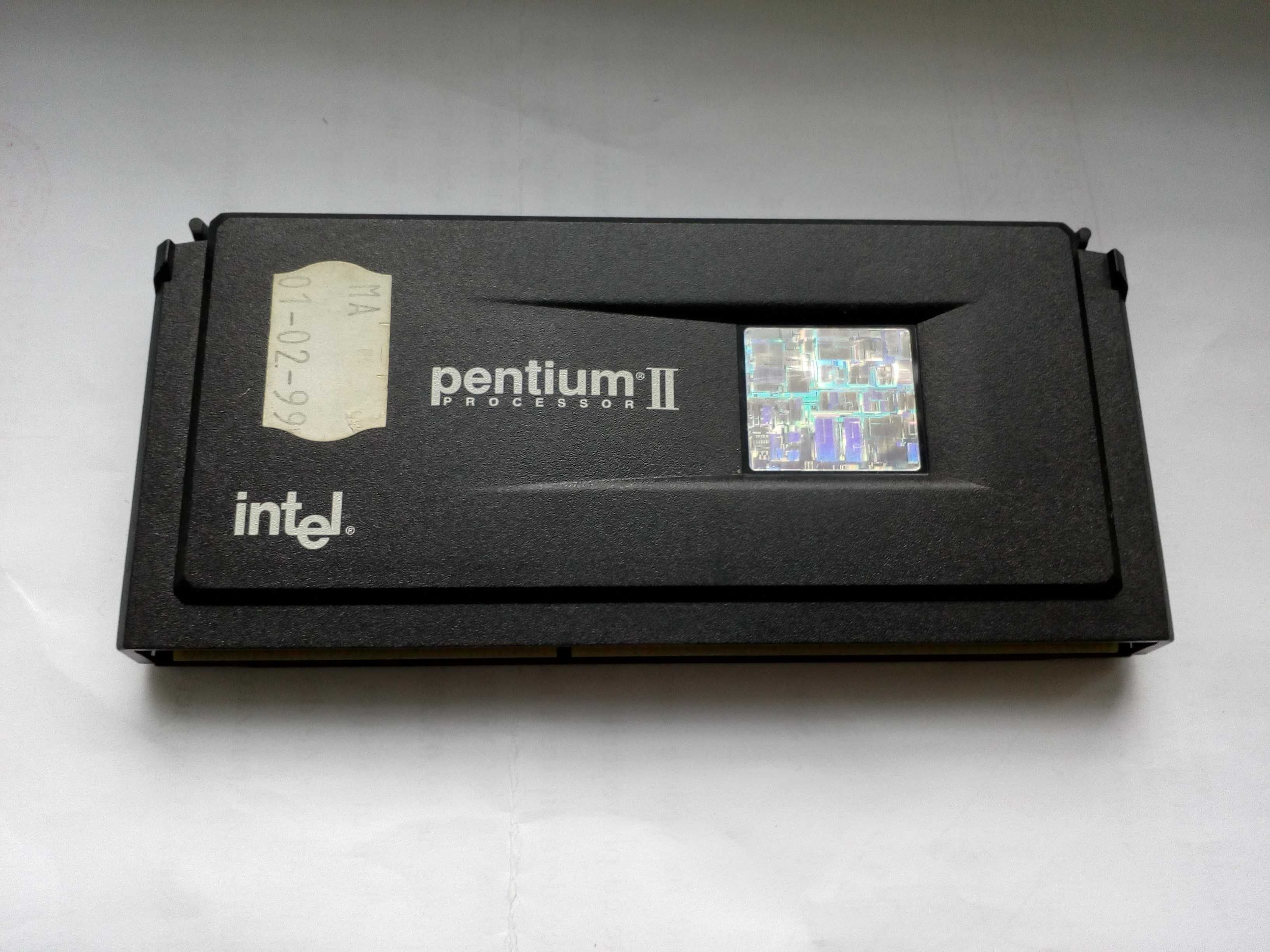 Procesor Intel Pentium II 80523PX333512PE SL2TV 512K slot 1 CPU