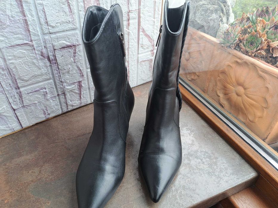 дамски боти,зимни обувки,ботуши на токче Liu Jo номер39