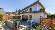 Case moderne pe structura metalica, cabane tip A rustice