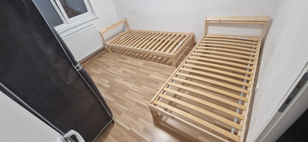 Vand pat IKEA model NEIDEN, lemn masiv pin, 90x200 cm