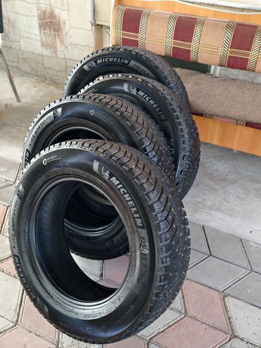 Шипованные резины MICHELIN X-Ice North 4 SUV R17 235.