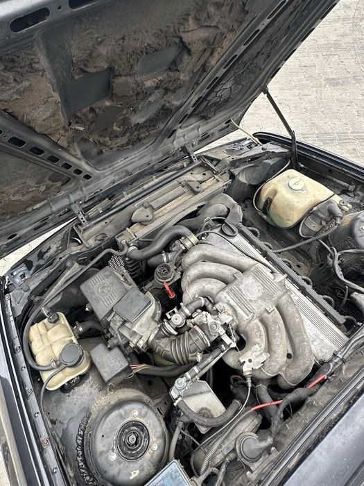 BMW Seria 3 E30 Sedan 320i