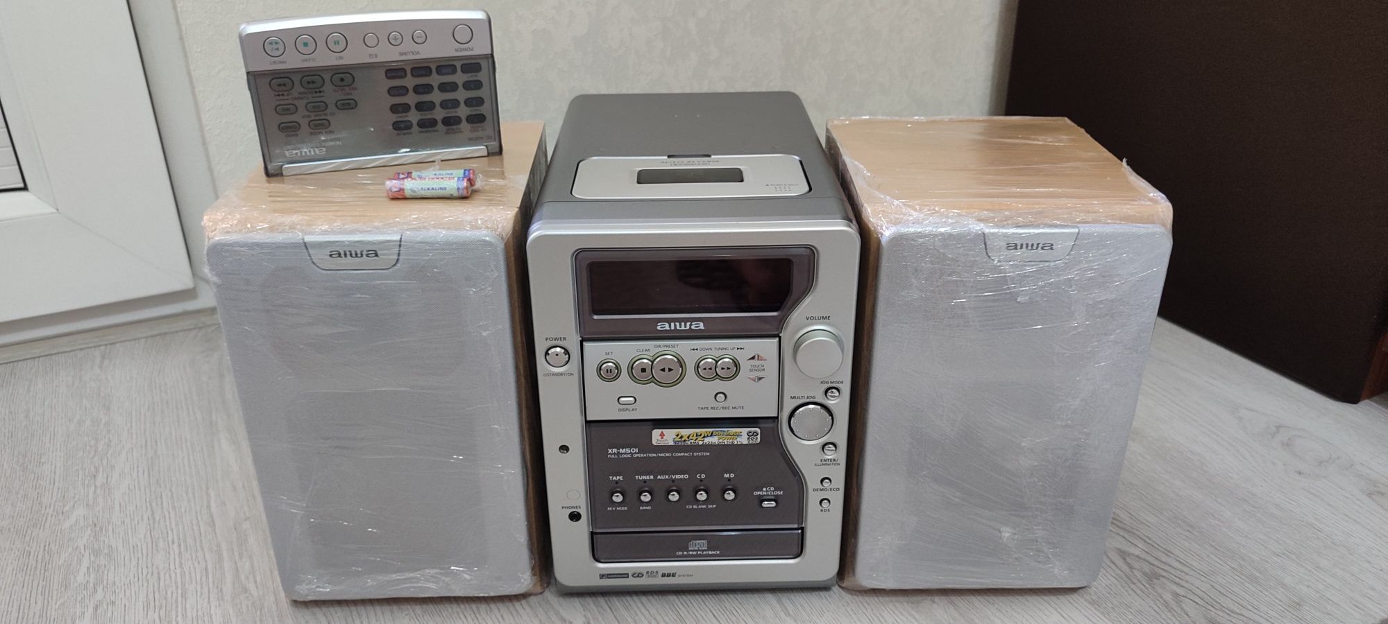 Aiwa XR-M501 micro Hi-Fi system полный обзор в интернете.