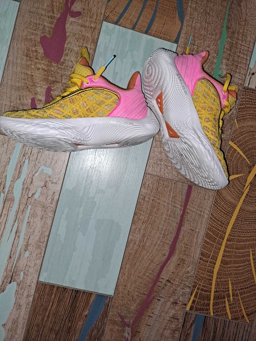 Оригинални маратонки на Къри