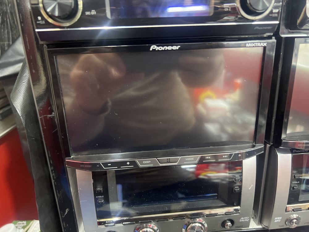 Pioneer avh-595 bu ishlashi zor xamma narsasi bor