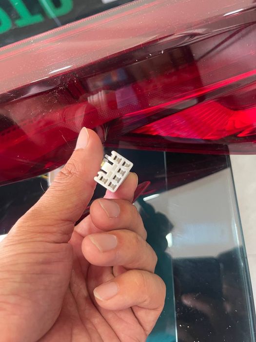 Gac Aion orqa o'rta va ikkita chekka farasi