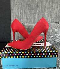 Червени обувки на ток 39