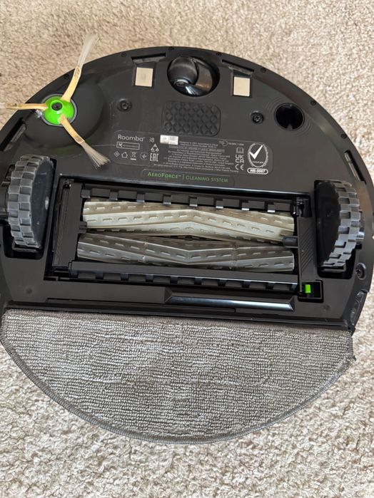 iRobot Roomba i8+ прахосмукачка