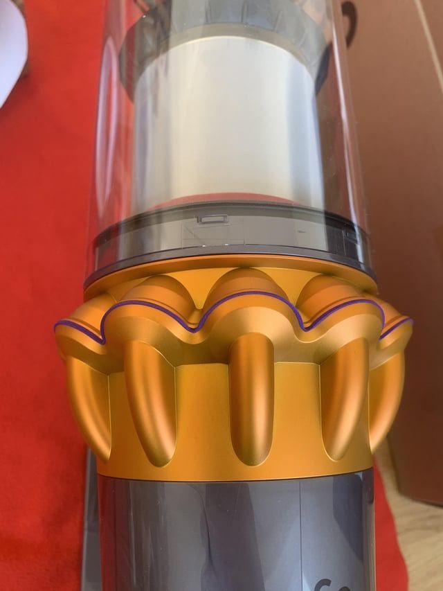Aspirator Dyson v15 detect absolute NOU