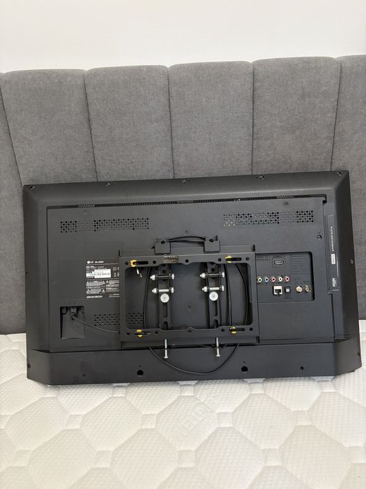 Televizor LG SMART HD 32LJ590U 80cm