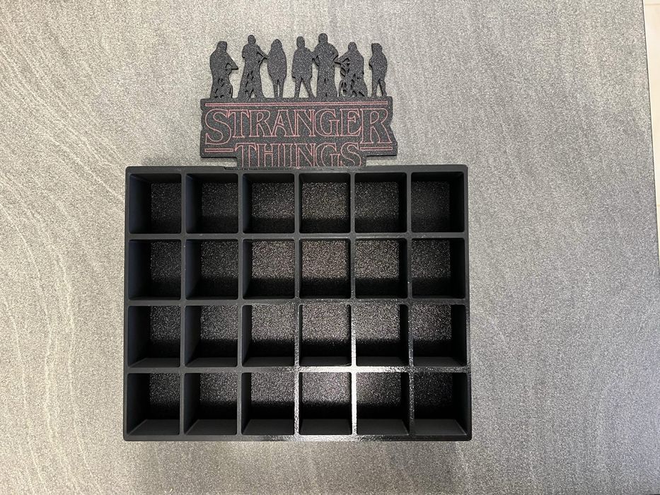 Stranger Things рамка за фигурки Kinder Joy