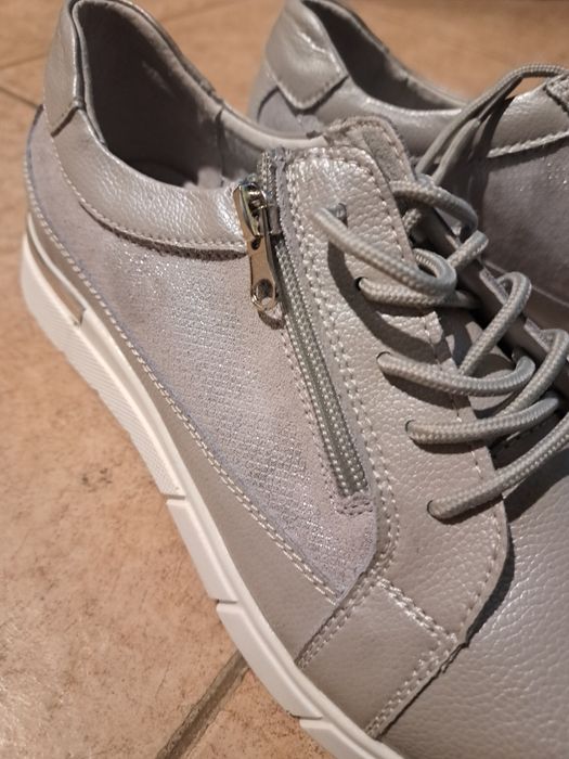 Чисто НОВИ С етикет! Различни Видове и Размери Дамски и Мъжки Обувки