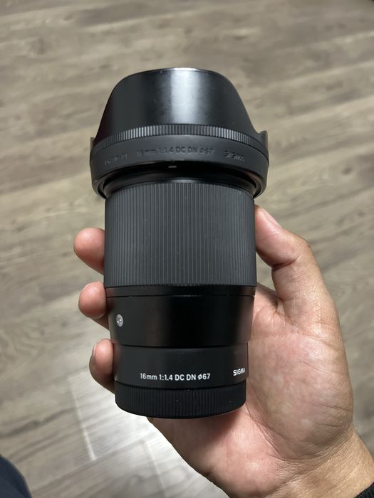 Sonyға арналған Sigma 16mm 1.4