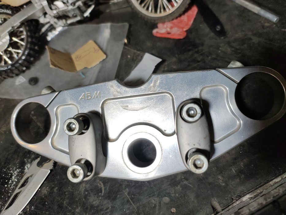 Jug Fzr 600 ghidon superbike