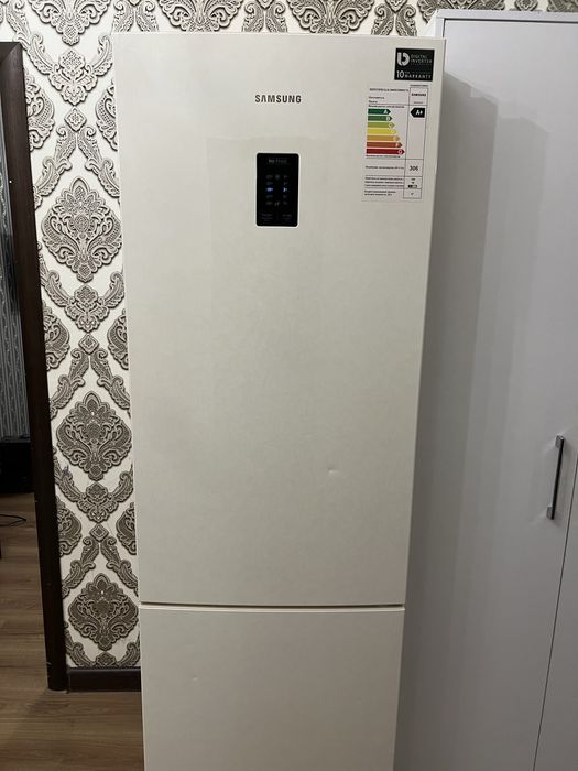 Продается холодильник SAMSUNG RB34N5291EF no Frost