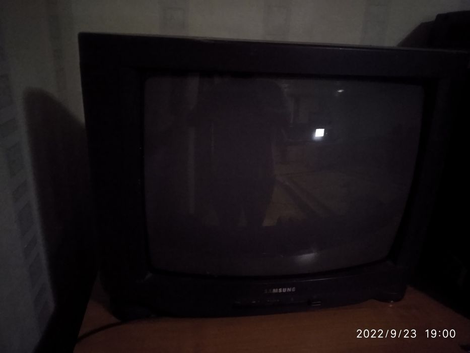 Продам телевизор
