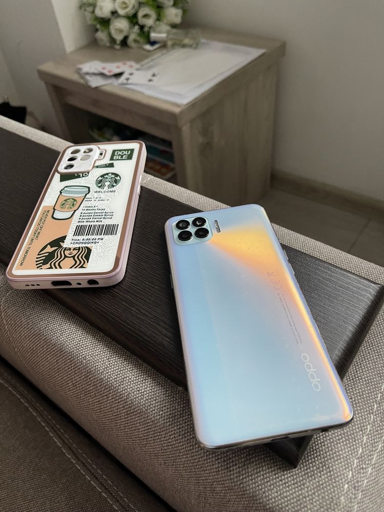 Oppo reno lite 4  в хорошем состояний