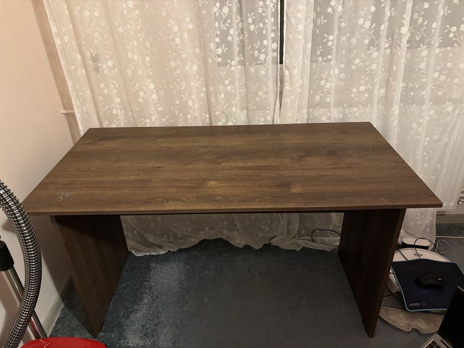 Birou simplu din lemn