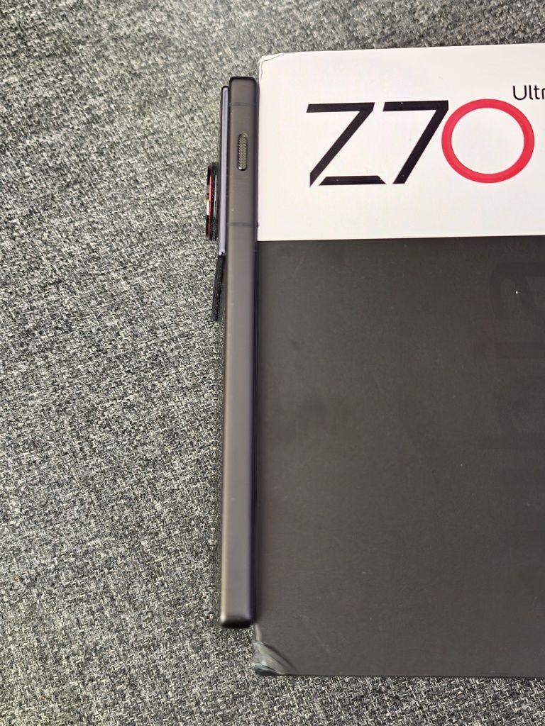Продавам телефон Nubia Z70 Ultra 16/512gb