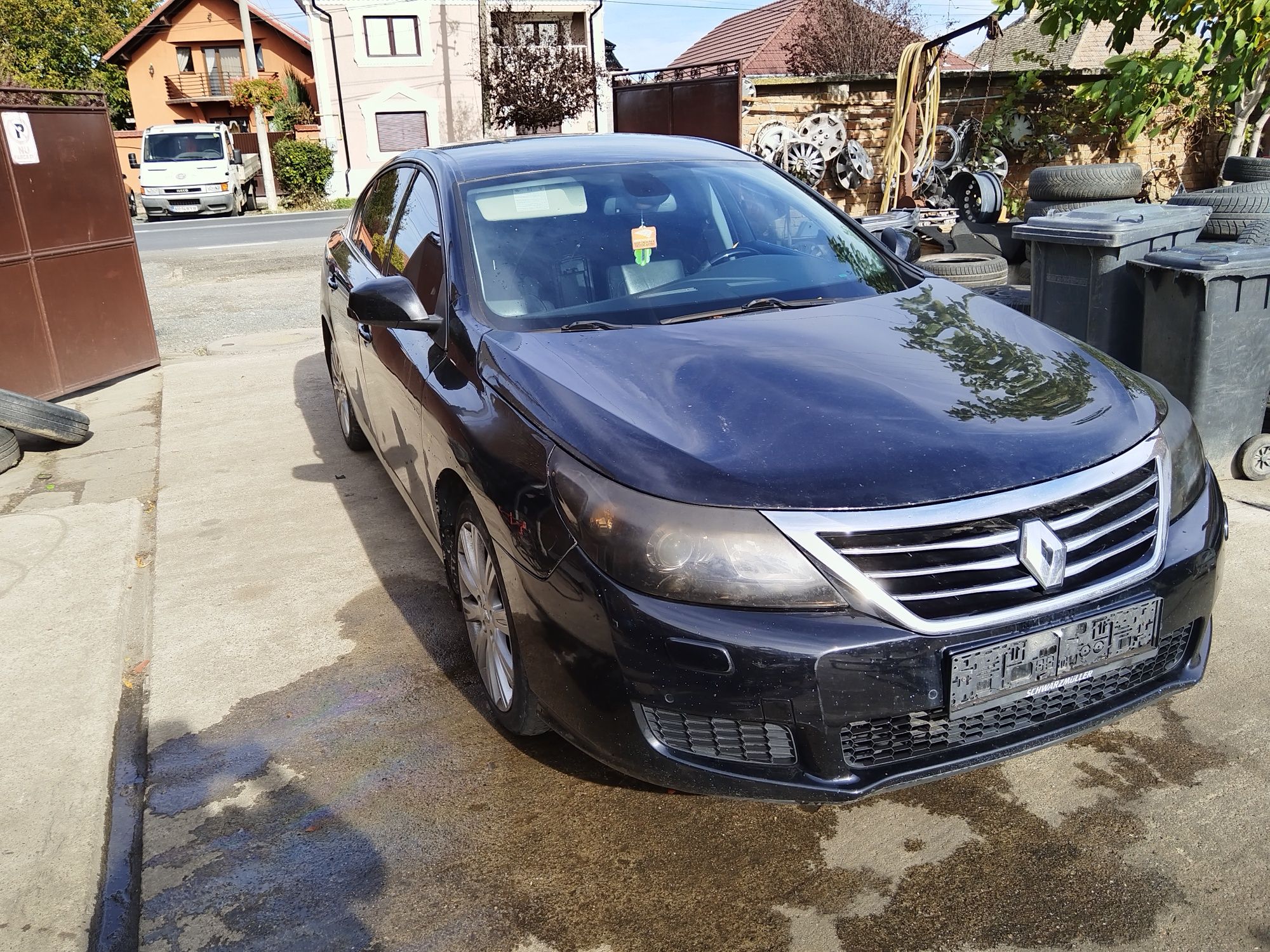 Fata completa Renault Latitude an 2010+ ( bara/capota/far/aripa)