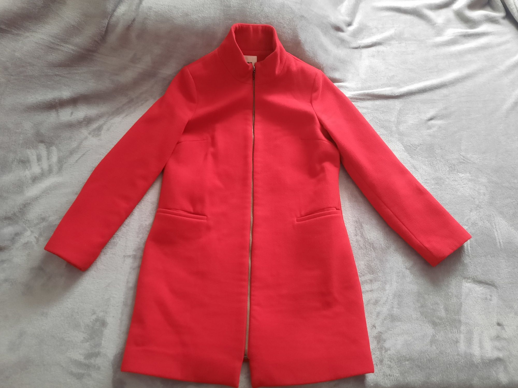 Palton culoarea roșu, marca Koton, mărimea S