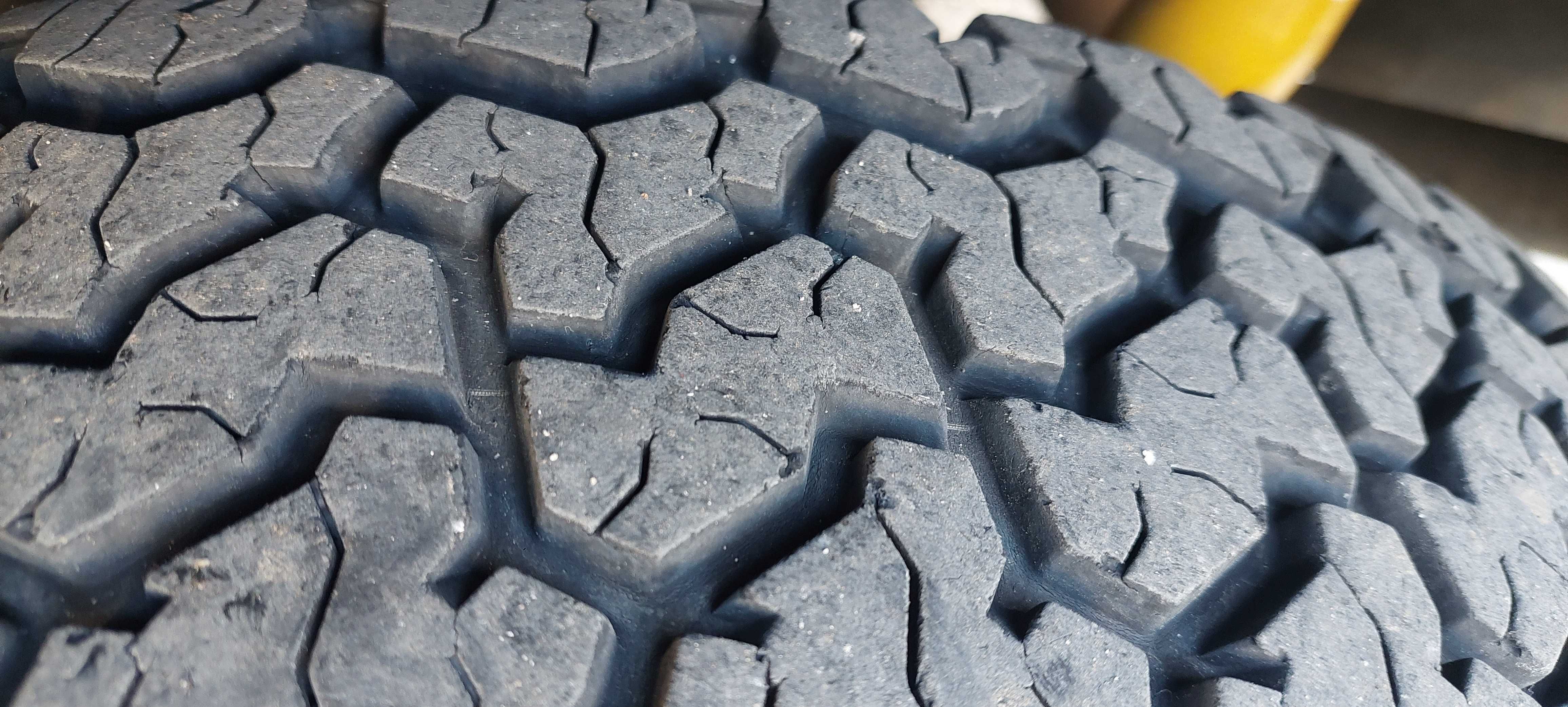 гуми maxxis worm drive  AT 235/70/16