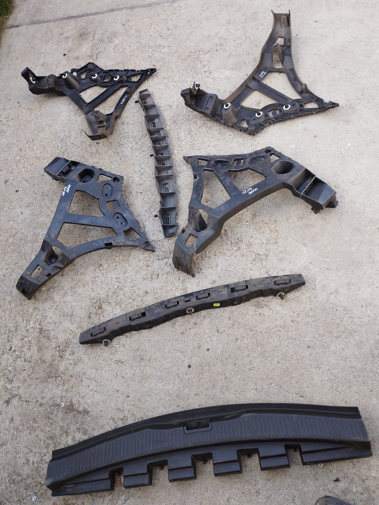 Suport Suporți Aripă Bara Spate Stânga Dreapta Renault Megane 3