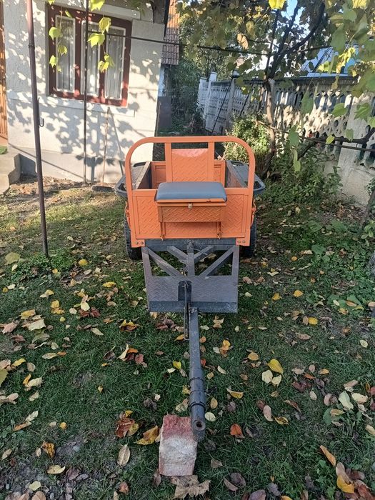 Vând remorca motocultor