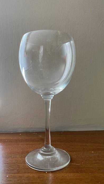 Бокалы для вина 4 штуки