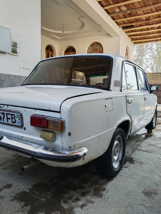 Vaz 21011 holati yaxshi
