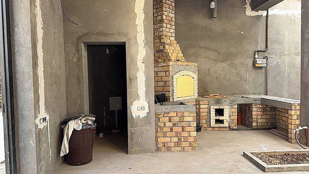 Исломобод махалля
2.5 соток
5 комнат + кухня