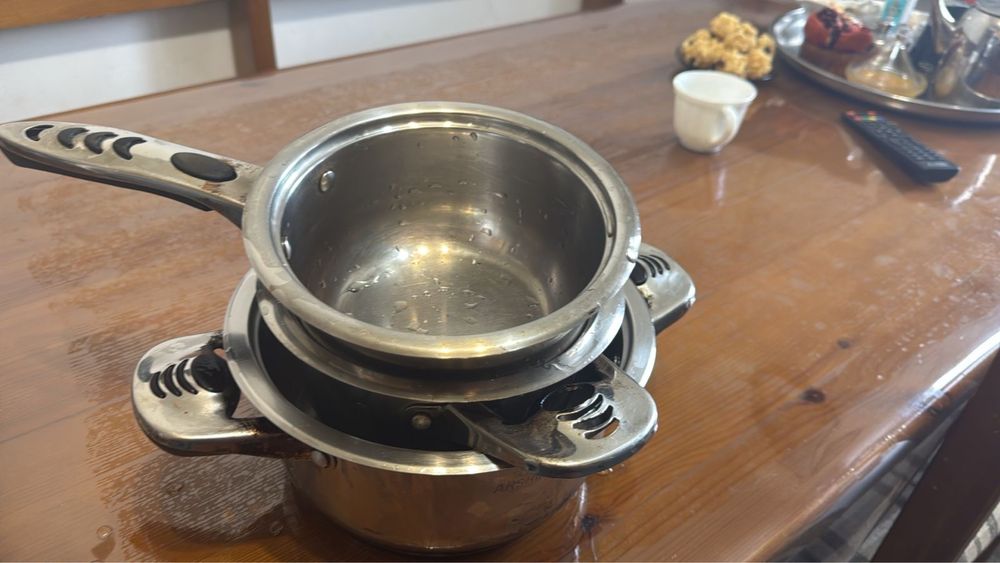 все кастрюльки за 2000 отдам