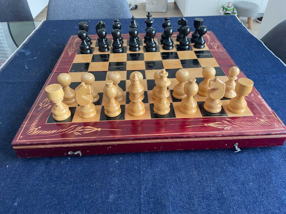 Vand set de sah Romanesc din anii 90