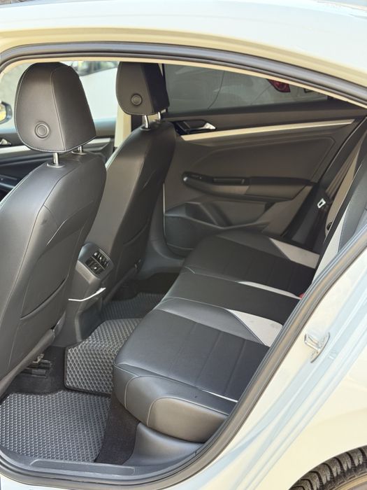 Volkswagen e-bora naxt i arenda